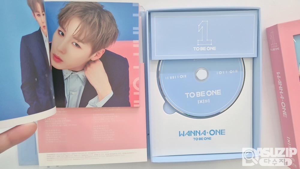 워너원(Wanna One)의 첫 번째 미니 앨범인 '1X1=1 (TO BE ONE)' (단순개봉) 2점일괄