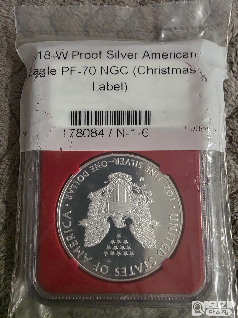 귀한 2018-W 아메리칸 실버 이글 프루프(Proof) 은화 한정판 크리스마스 라벨 NGC 70등급